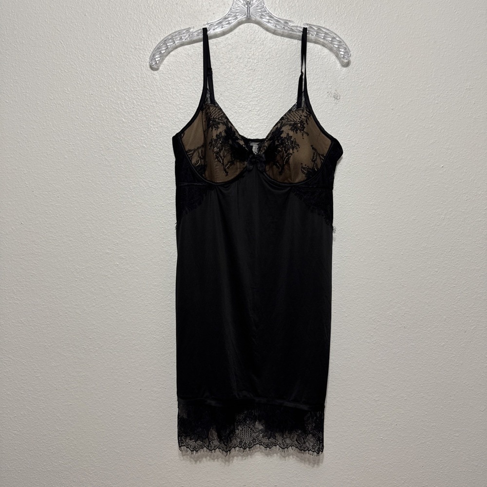 Soma Black and Nude Lacy Lingerie Slip Dress Wireless Womens Size Large Stretchy